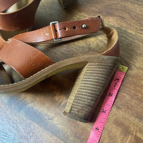 Madewell Tan Leather Strappy Sandals - Picture 7 of 11